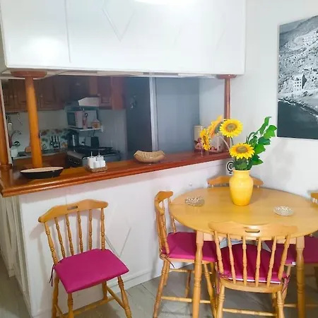 A Pie De Playa En San Marcos * San Marcos (Tenerife)